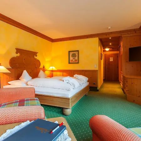 Kirchler Отель Тукс