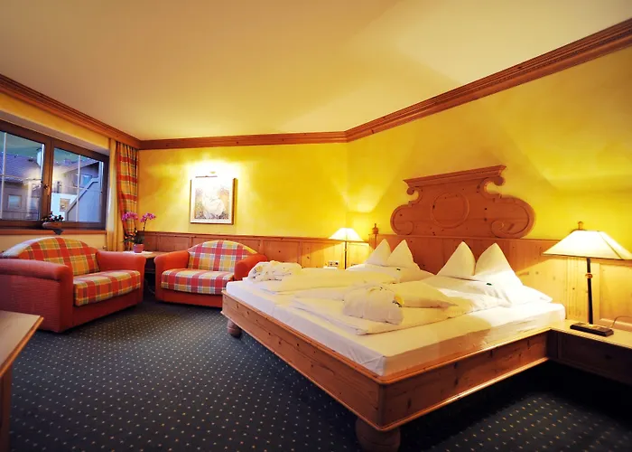 ホテル Kirchler トゥクス