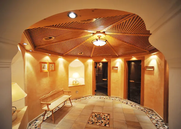 ホテル Kirchler トゥクス