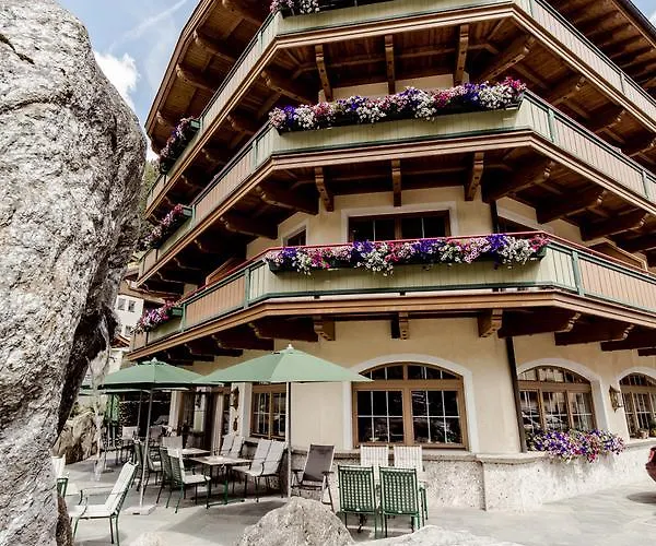 ホテル Kirchler トゥクス