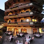 基希尔休閒酒店 4*